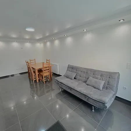 Apartment F B